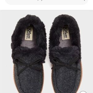 dluxe by dearfoams Women's Alma Moccasin Slippers - Charcoal Gray